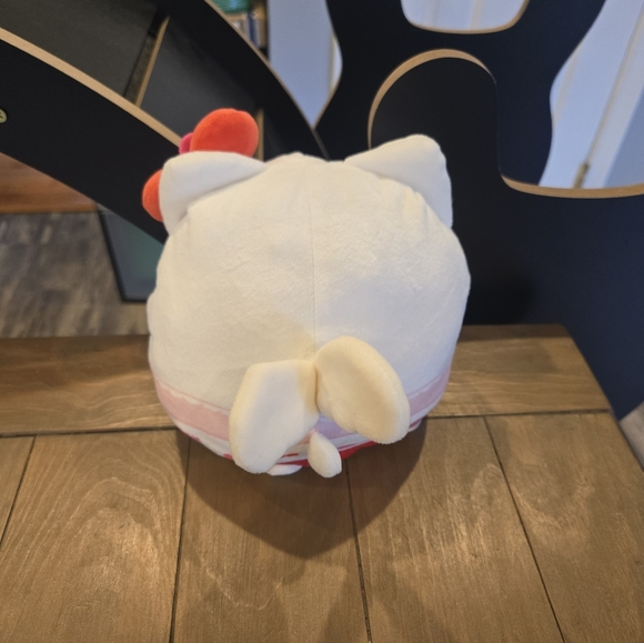 Hello Kitty Reversible Plush - Picture 6 of 8